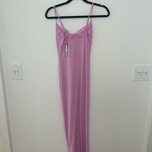 Skims NWT fits everybody size small in petal pink